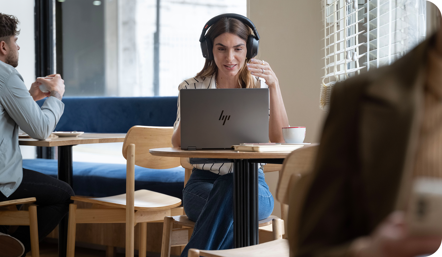 A women making call using laptop
