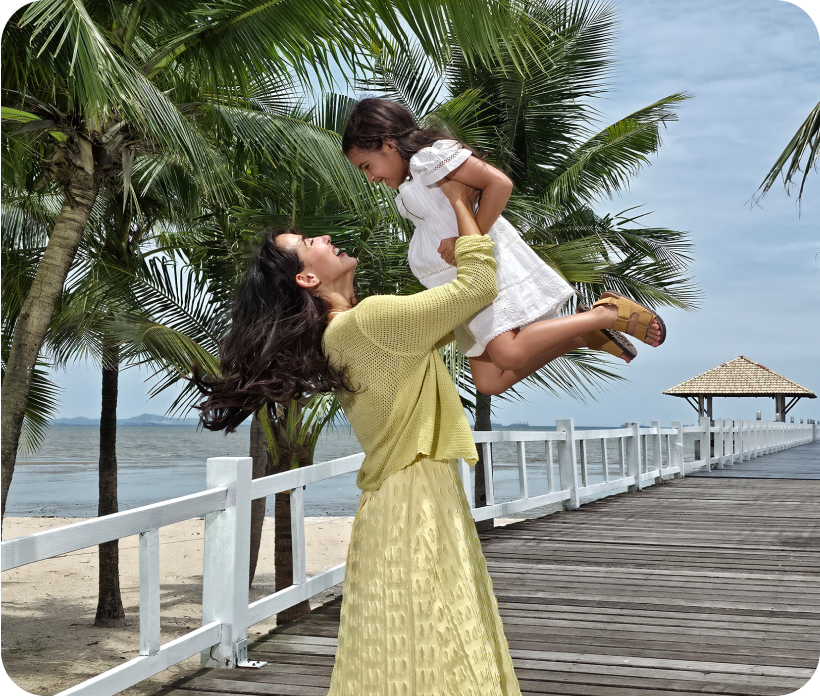 A view of the Galaxy Watch Ultra face with health feature highlights around it.